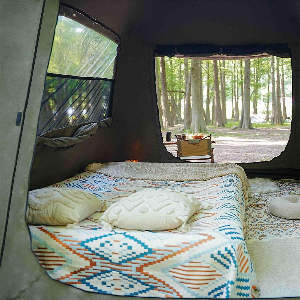 Automatic tent entry