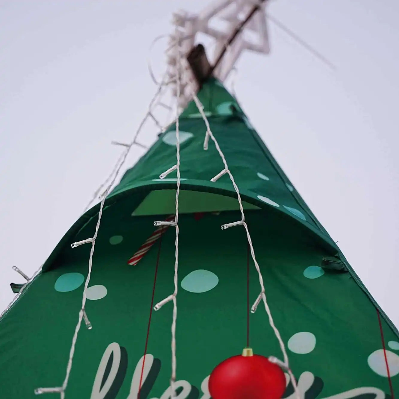 Christmas Festive Teepee Play Tent – Reindeer Print - Trend Tents